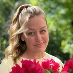 Оля Конюхова