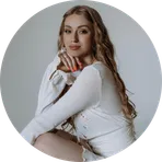 Юлія 