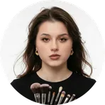 Яна (можливий запис в парі з ще одним візажистом)