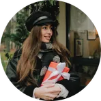 Олена Капарис