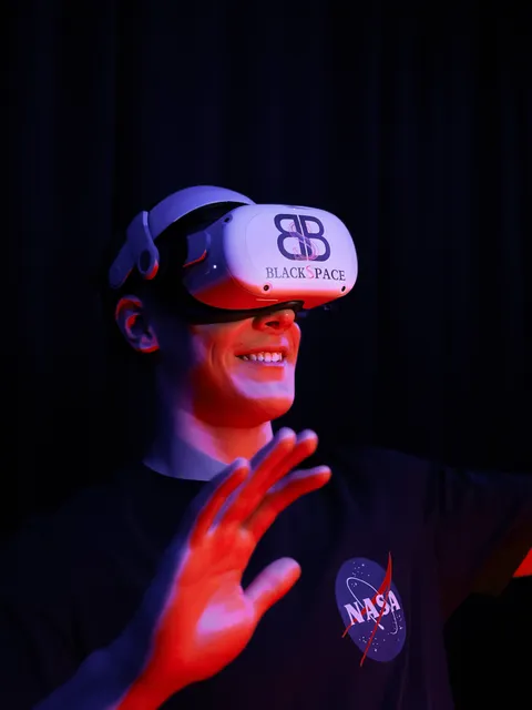 Изображение 3 из 6 в галерее "VR club Black Space"