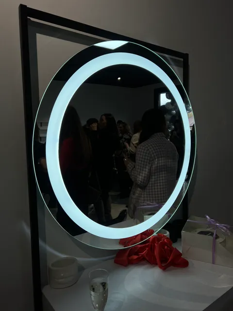 Зображення 2 з 11 у галереї "ZHENET BEAUTY LAB"