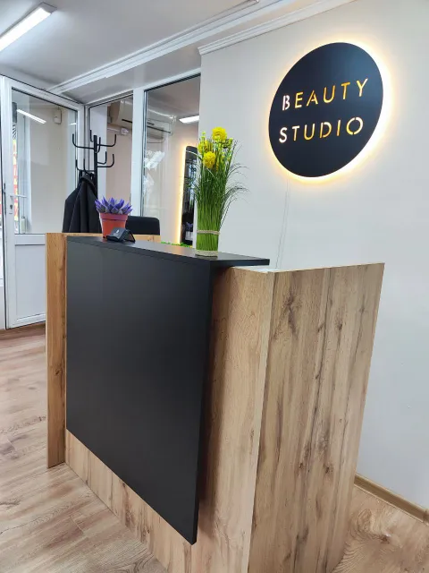 Зображення 8 з 8 у галереї "ON Beauty"