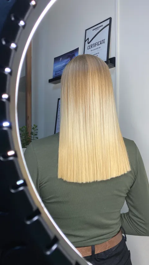 Зображення 7 з 16 у галереї "YARA hair treatment studio"