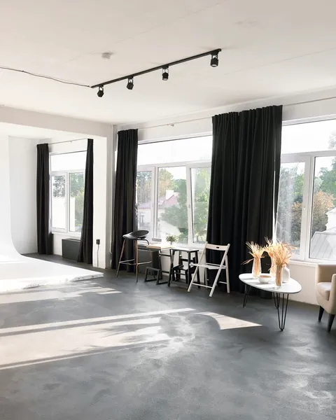 Изображение 2 из 4 в галерее "LÚNA STUDIO"