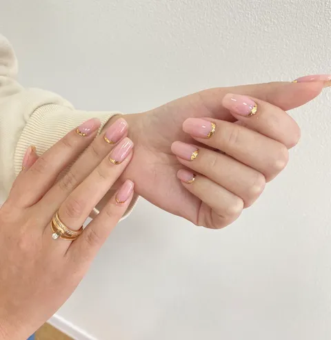 Зображення 4 з 15 у галереї "Akperova Nail Studio"