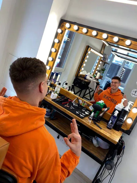 Зображення 3 з 5 у галереї "Flow Barbers"