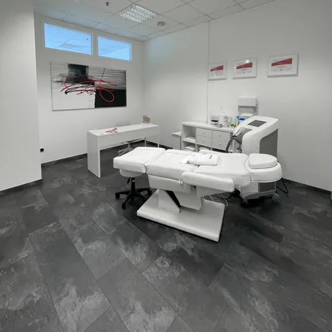 Bild 6 von 8 in der Galerie von "Remove Laserzentrum Pforzheim"