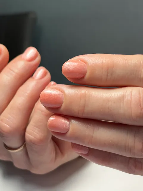 Imagem 3 de 7 na galeria de "Nails for you"