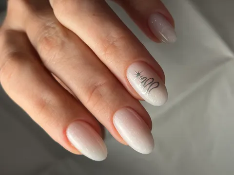 Зображення 4 з 44 у галереї "Obertosova_nails"