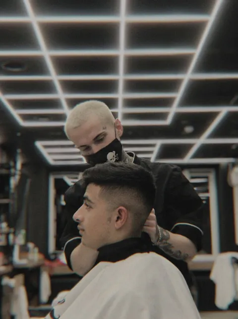 Зображення 7 з 10 у галереї "PIRATES BARBERSHOP"
