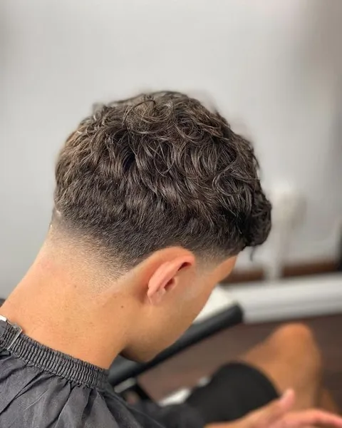 Bild 7 von 10 in der Galerie von "Coiffeur Dreispitz"