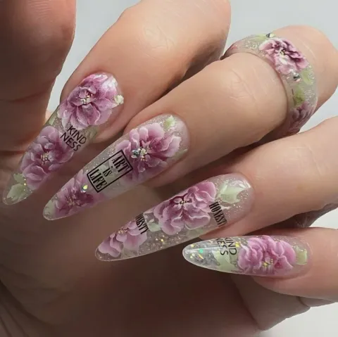 Изображение 2 из 23 в галерее "«EKA nails»"