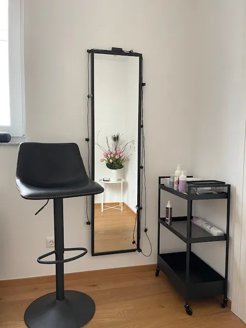 Bild 4 von 5 in der Galerie von "Tatiana Naison Haarentfernung Studio"
