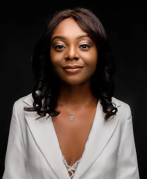 Image 3 of 12 in the gallery of "Didi Grace"