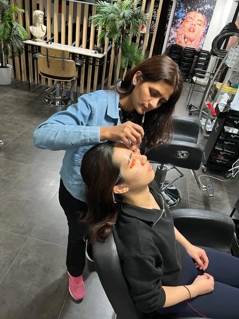 "Shweta's Brow and Lash Bar" gallery image 4 of 4