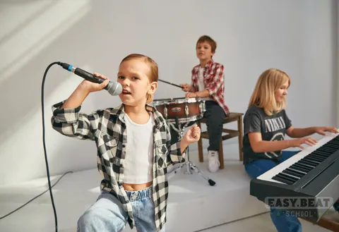 Зображення 1 з 3 у галереї "EasyBeat.School"