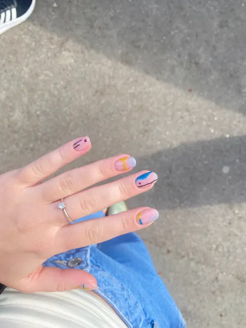 Зображення 3 з 6 у галереї "hka._nails."