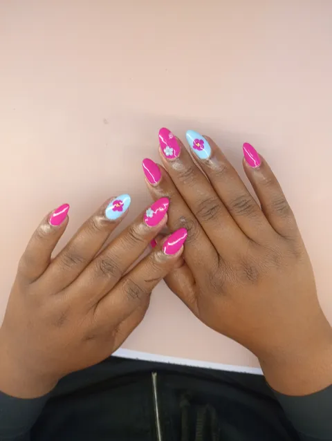 "Shekinah Beauty Parlour" gallery image 7 of 8