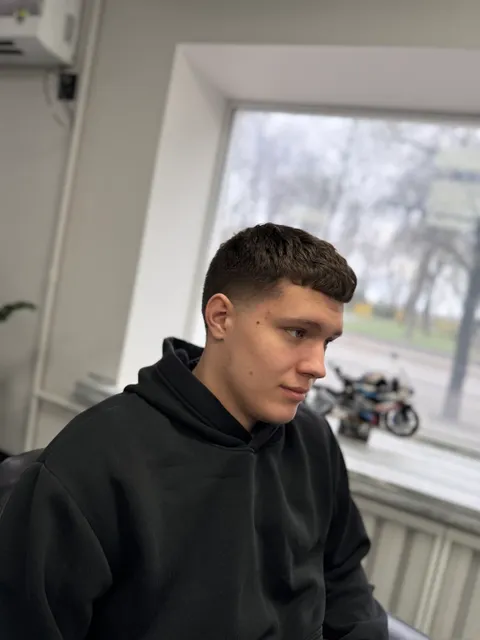 Зображення 2 з 10 у галереї "MF Barberschool | Максим Фролов Барбер"