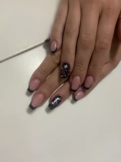 Bild 4 von 4 in der Galerie von "Pure-Nails By jenny"