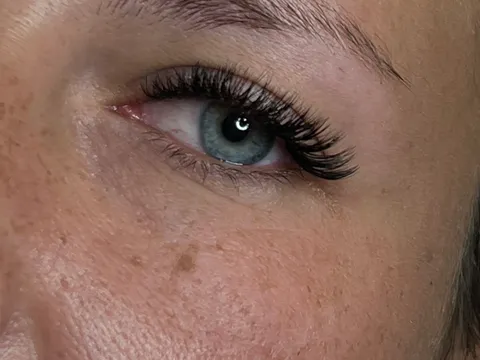 Зображення 5 з 12 у галереї "Lush - Happy space"