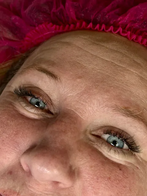 Зображення 2 з 12 у галереї "Lush - Happy space"