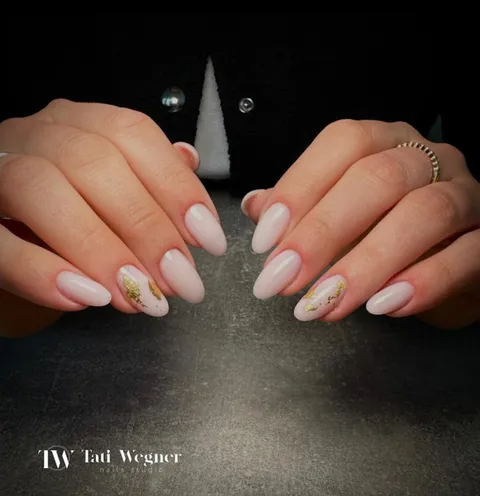 Bild 9 von 19 in der Galerie von "Tati Wegner Nails Studio"