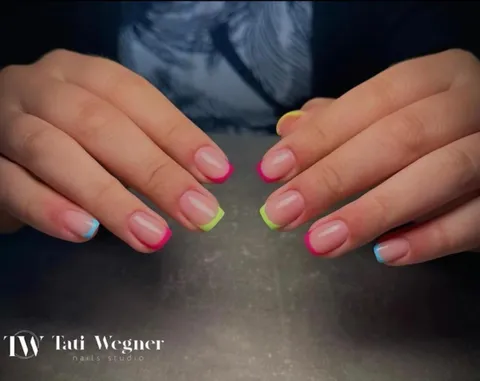 Bild 5 von 19 in der Galerie von "Tati Wegner Nails Studio"