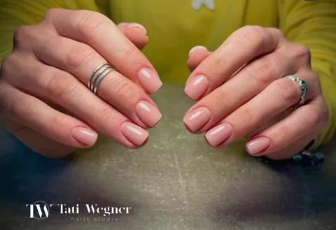 Bild 1 von 19 in der Galerie von "Tati Wegner Nails Studio"