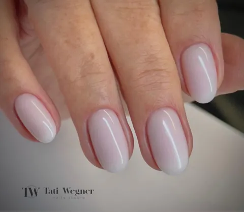 Bild 10 von 19 in der Galerie von "Tati Wegner Nails Studio"