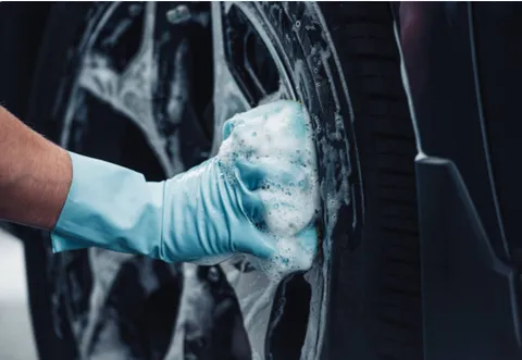 Image 6 of 8 in the gallery of "Handyzen detailing"