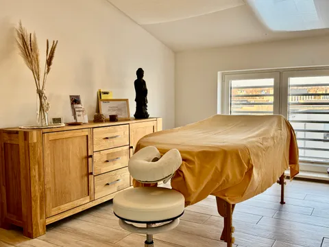 Bild 2 von 10 in der Galerie von "Esalen for You"