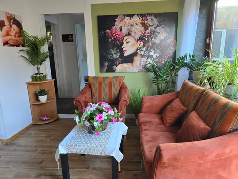 Bild 1 von 5 in der Galerie von "Suthaimassage"