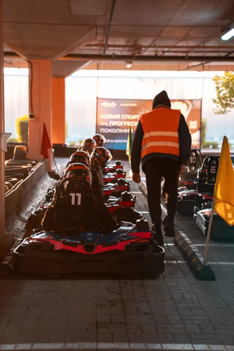 Зображення 7 з 7 у галереї "KVS Karting"