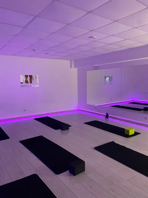Зображення 1 з 31 у галереї "NM DANCE STUDIO"