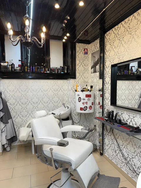 Bild 5 von 8 in der Galerie von "BARBERDOS"