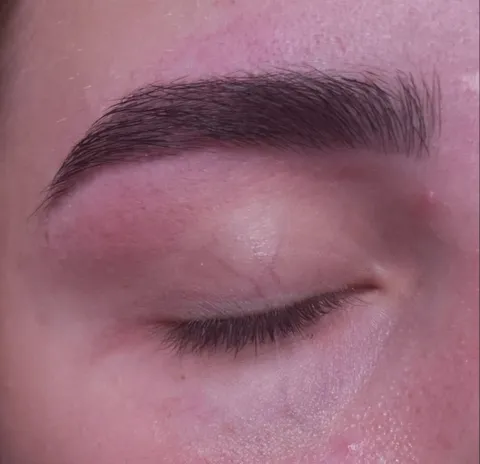 Зображення 3 з 5 у галереї "sssnlvk.brows"