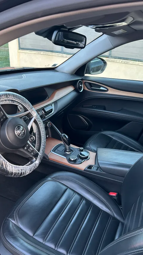 Image 9 sur 21 de la galerie « Bella Auto »