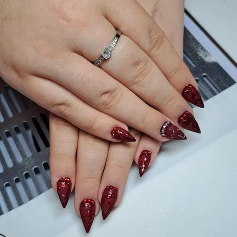 Bild 4 von 9 in der Galerie von "Beauty Nails By Nicky"