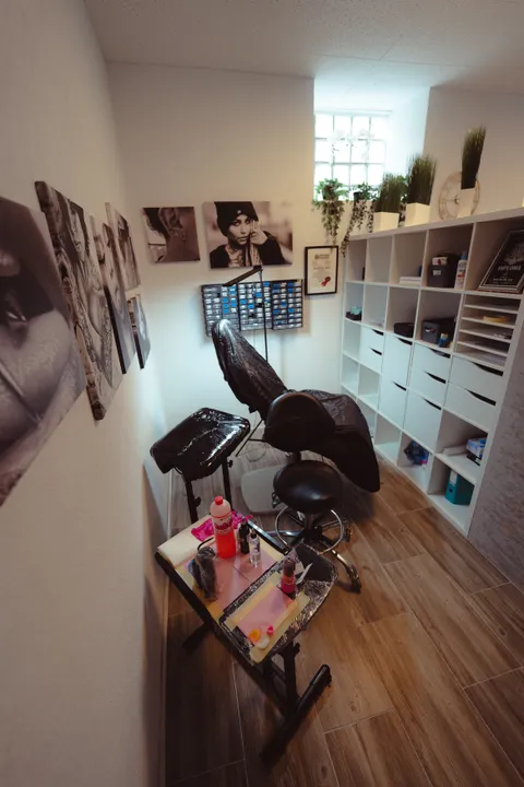 Bild 8 von 19 in der Galerie von "JoNaBeauty&Wellness"