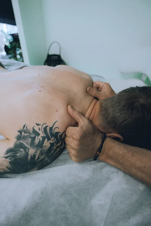 Bild 2 von 19 in der Galerie von "JoNaBeauty&Wellness"