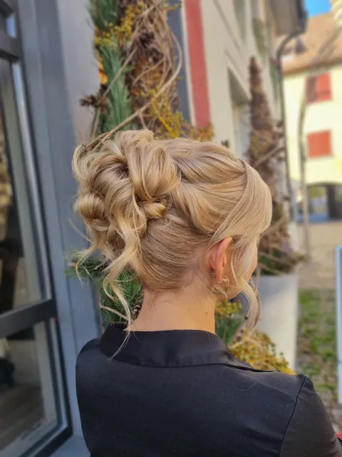 Bild 3 von 17 in der Galerie von "Coiffeur zur Linde"