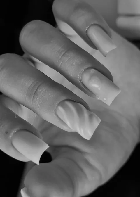 Зображення 3 з 61 у галереї "nails by NF"