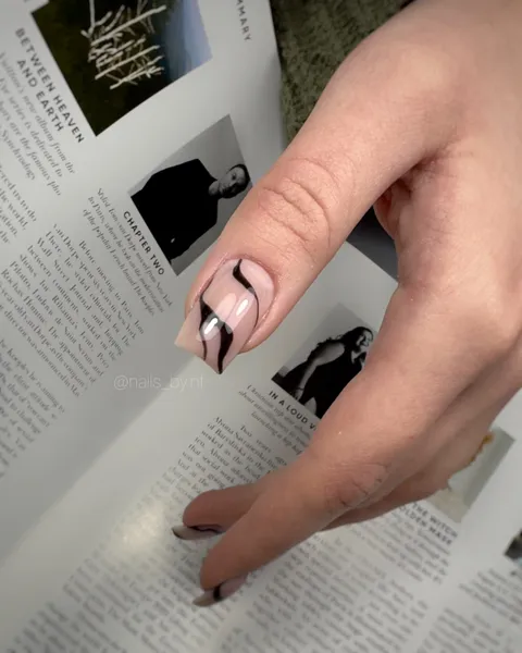 Зображення 5 з 61 у галереї "nails by NF"