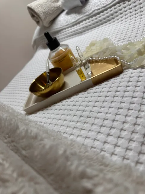 Bild 9 von 9 in der Galerie von "GlowTime Kosmetik"