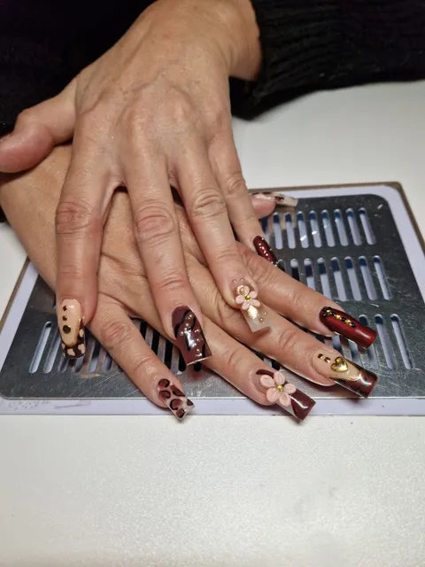 Bild 1 von 10 in der Galerie von "Beauty Nails By Nicky"