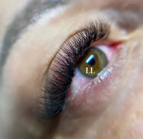 Bild 2 von 17 in der Galerie von "Studio.longlashes"