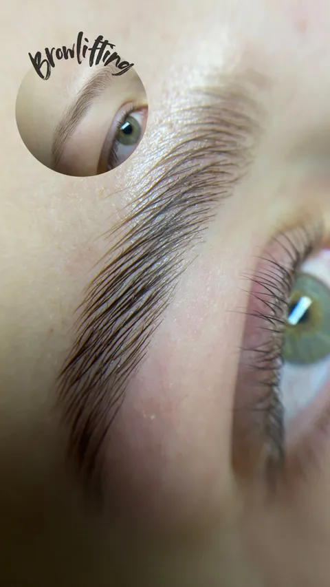 Bild 6 von 17 in der Galerie von "Studio.longlashes"