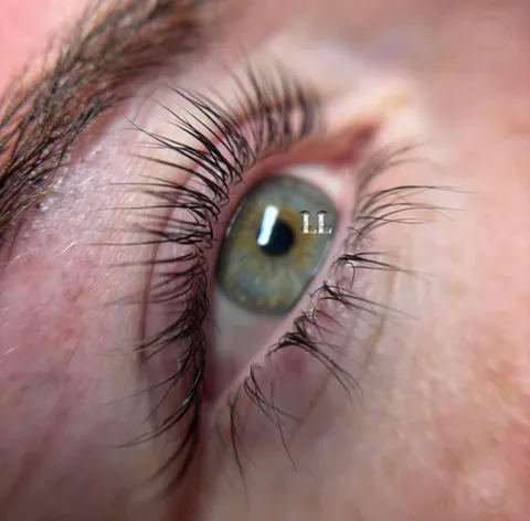 Bild 4 von 17 in der Galerie von "Studio.longlashes"